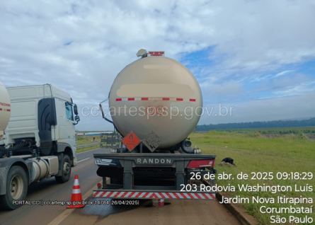 No sábado (26), aconteceu um acidente entre duas carretas na Rodovia Washington Luís, em Itirapina