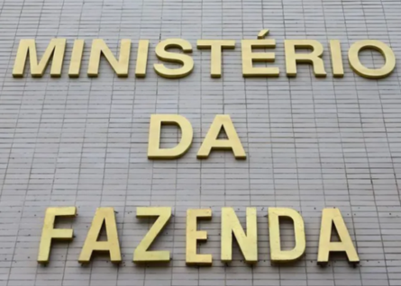  O Ministério da Fazenda anunciou que Empresas de apostas sem autorização terão atividades suspensas em outubro