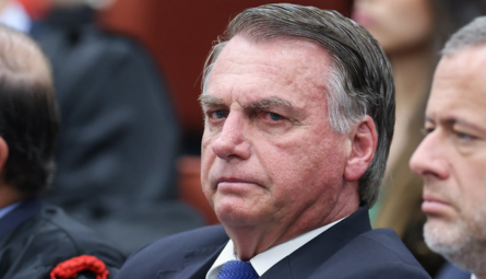 STF impõe medidas cautelares ao ex-presidente Jair Bolsonaro