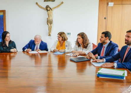 Presidente Lula sanciona lei que aumenta pena para feminicídio em até 40 anos