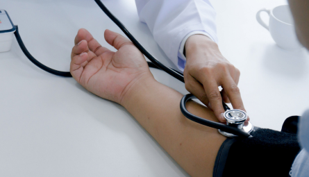 Pressão de 12 por 8 passa a ser considerada pré-hipertensão em nova diretriz Médica