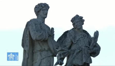 Primeiro dia de conclave Cardeais se reúnem na Capela Sistina para a escolha do novo Papa