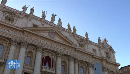 Primeiro dia de conclave Cardeais se reúnem na Capela Sistina para a escolha do novo Papa