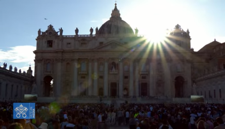 Primeiro dia de conclave Cardeais se reúnem na Capela Sistina para a escolha do novo Papa