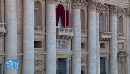 Primeiro dia de conclave Cardeais se reúnem na Capela Sistina para a escolha do novo Papa